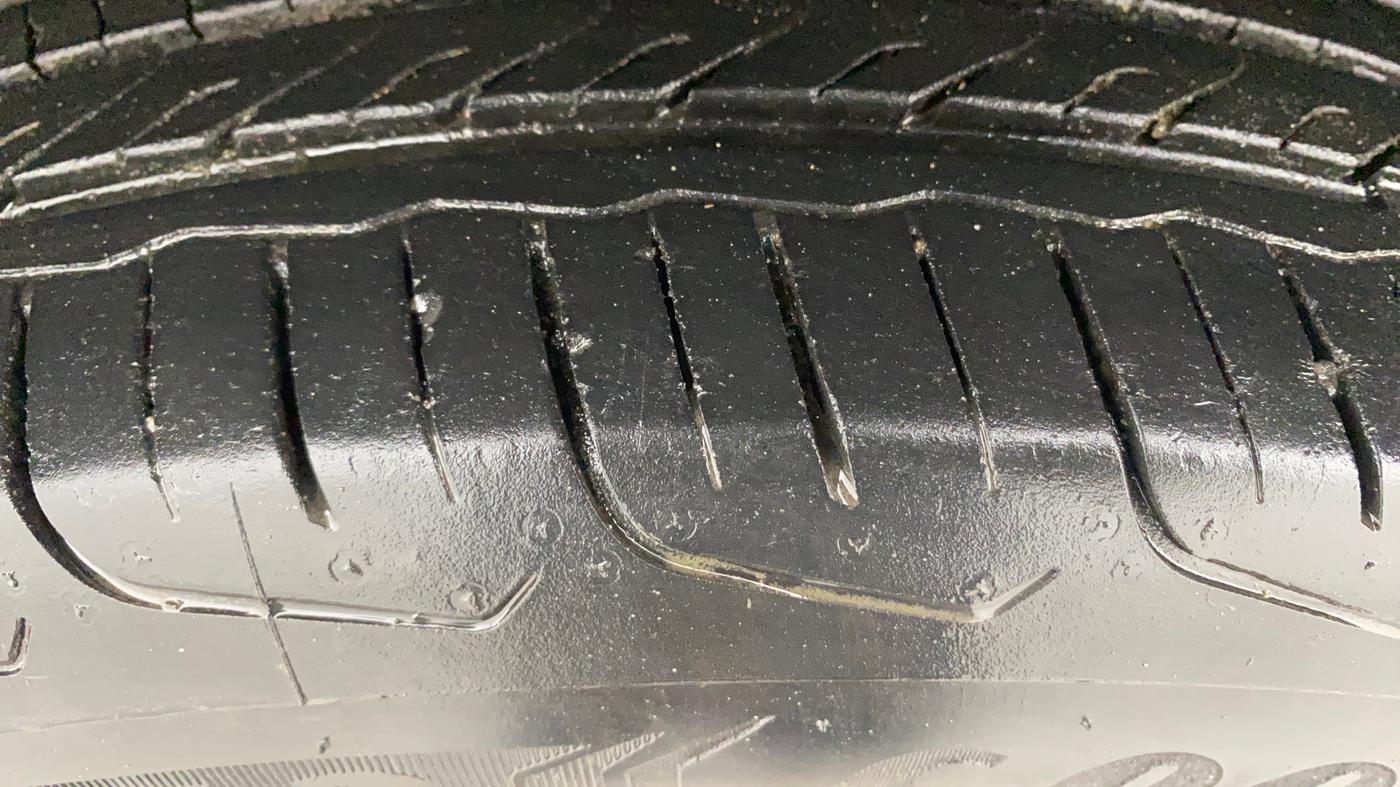 2024 Tata PUNCH ACCOMPLISHED DAZZLE SUNROOF CNG MT, CNG, Manual, 39,533 km, Left Front Tyre Tread