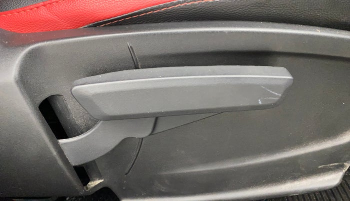 2024 Tata PUNCH ACCOMPLISHED DAZZLE SUNROOF CNG MT, CNG, Manual, 39,304 km, Driver Side Adjustment Panel