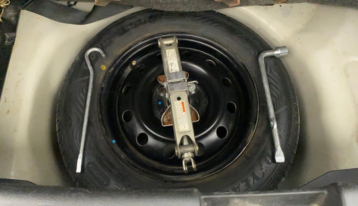 2013 Maruti Swift VXI, Petrol, Manual, 63,029 km, Spare Tyre