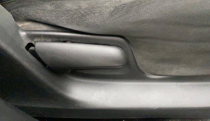 2013 Maruti Swift VXI, Petrol, Manual, 63,029 km, Driver Side Adjustment Panel