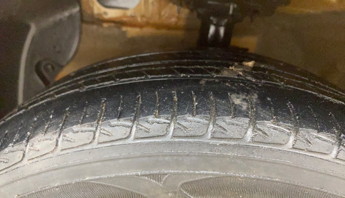 2015 Hyundai Grand i10 ASTA 1.2 KAPPA VTVT, Petrol, Manual, 80,994 km, Left Front Tyre Tread