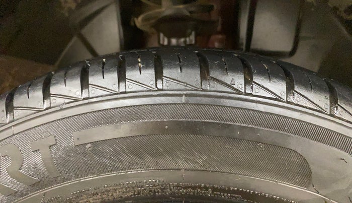 2022 Renault Kwid RXL 1.0, Petrol, Manual, 68,751 km, Right Front Tyre Tread