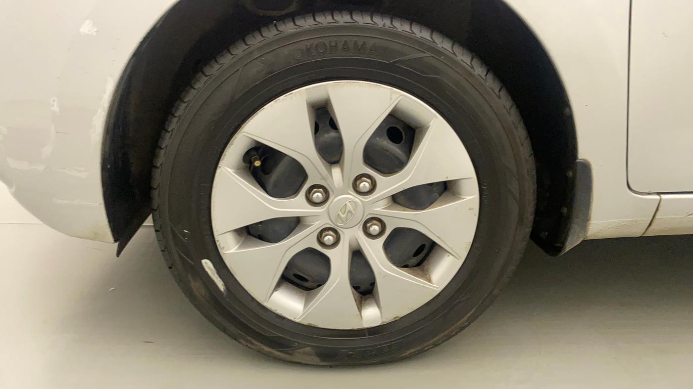 2017 Hyundai Xcent S 1.2, Petrol, Manual, 57,919 km, Left Front Wheel