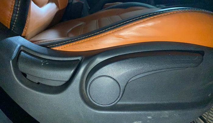 2019 Hyundai Creta SX 1.6 PETROL, Petrol, Manual, 88,198 km, Driver Side Adjustment Panel