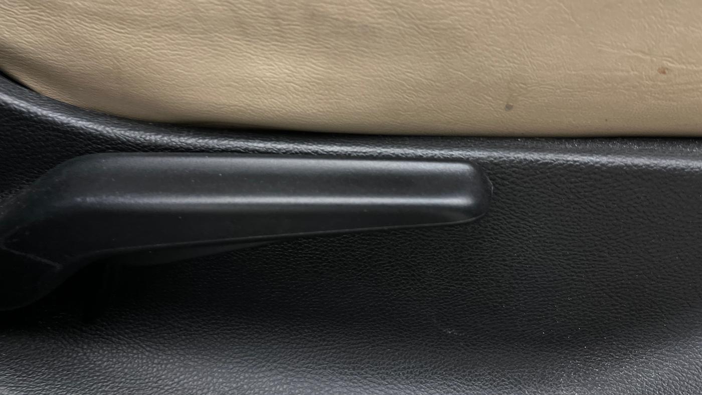 2020 Honda City 1.5L I-VTEC ZX CVT, Petrol, Automatic, 57,491 km, Driver Side Adjustment Panel