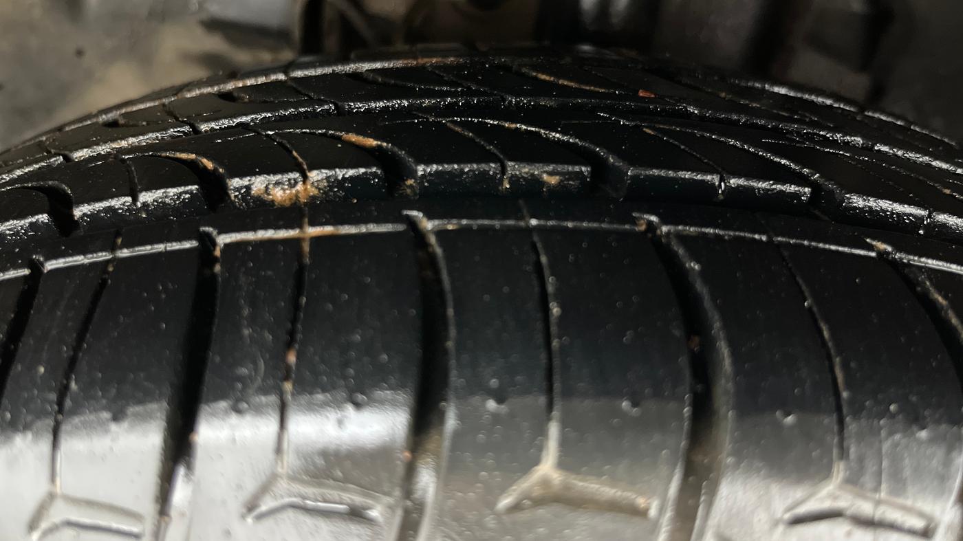 2022 Tata TIGOR XZA PLUS PETROL, Petrol, Automatic, 45,837 km, Left Front Tyre Tread