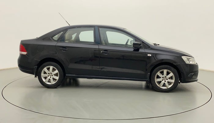 2011 Volkswagen Vento COMFORTLINE 1.6, Petrol, Manual, 61,436 km, Right Side View