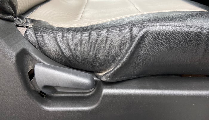 2015 Maruti Wagon R 1.0 VXI AMT, Petrol, Automatic, 64,186 km, Driver Side Adjustment Panel