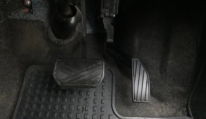 2015 Maruti Wagon R 1.0 VXI AMT, Petrol, Automatic, 64,186 km, Pedals