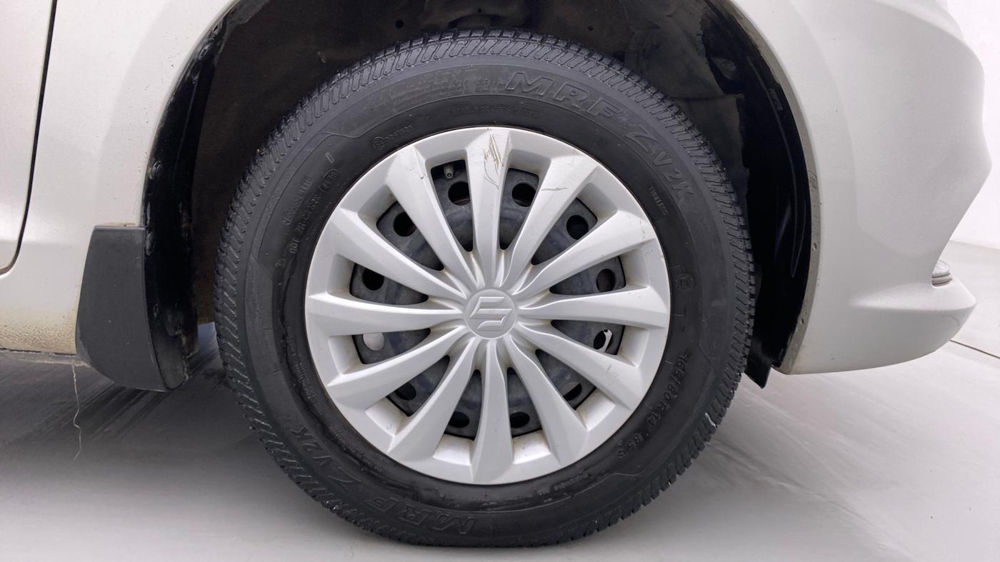 2016 Maruti Swift Dzire VXI OPT, Petrol, Manual, 43,422 km, Right Front Wheel
