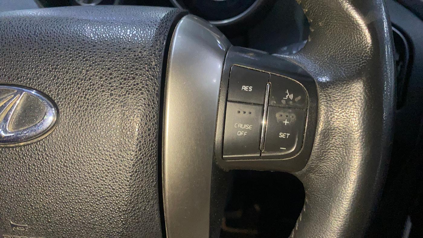 2018 Mahindra XUV500 W9 AT, Diesel, Automatic, 88,814 km, Adaptive Cruise Control