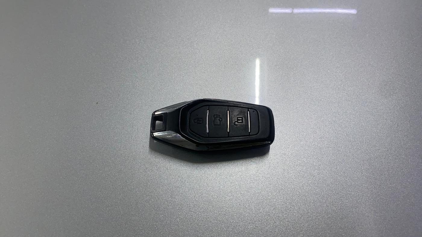 2018 Mahindra XUV500 W9 AT, Diesel, Automatic, 88,814 km, Key Close Up