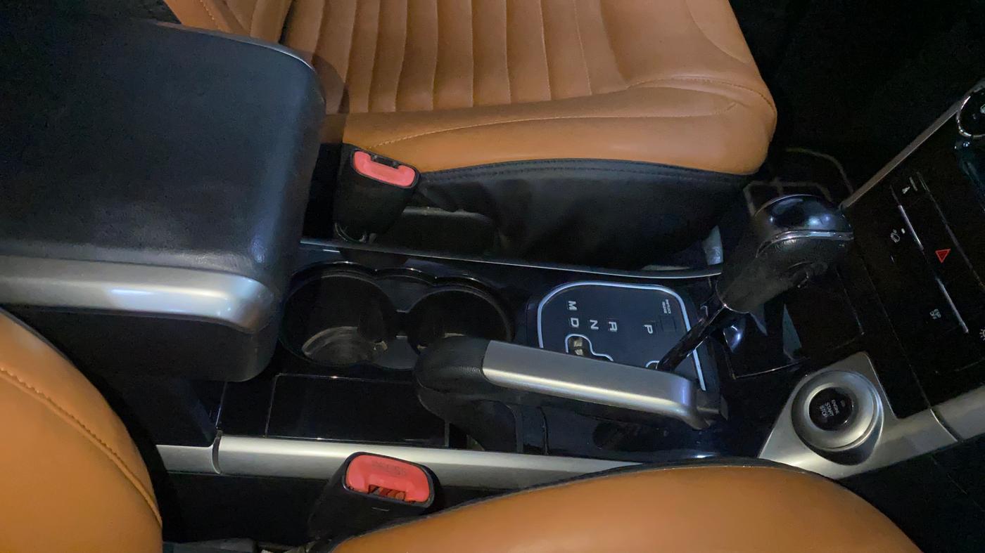 2018 Mahindra XUV500 W9 AT, Diesel, Automatic, 88,814 km, Gear Lever
