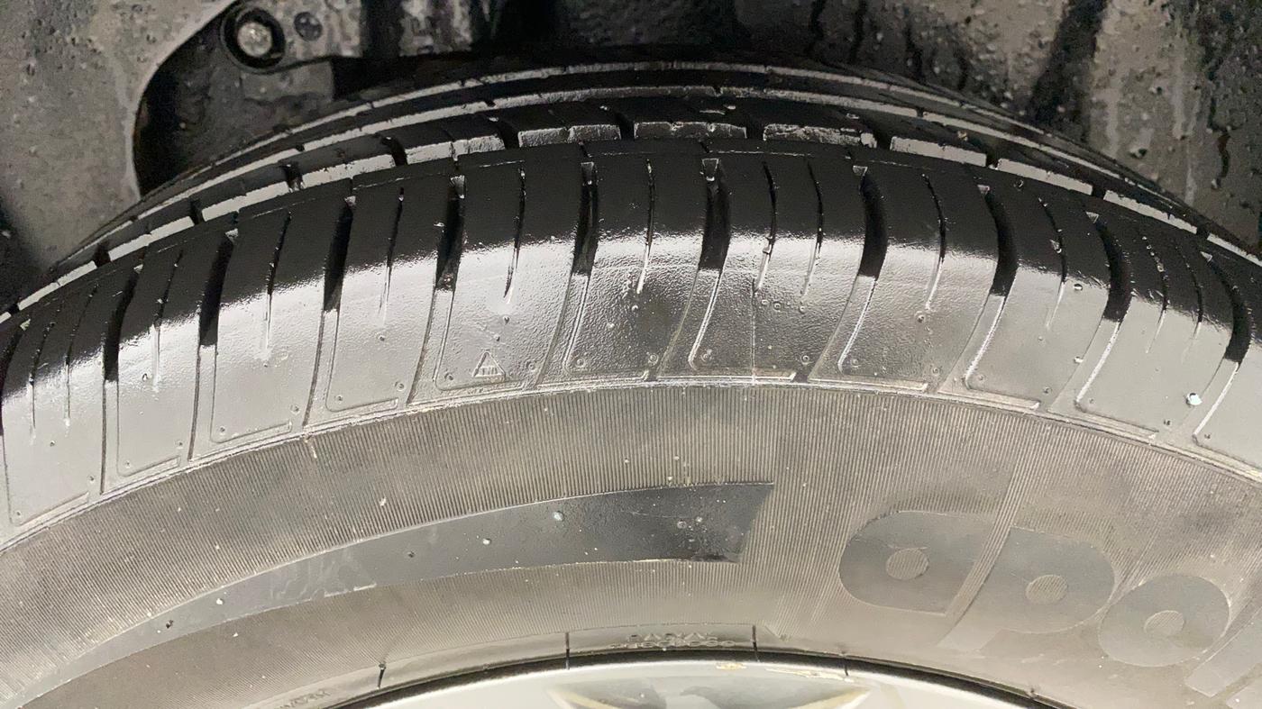 2020 Tata Harrier XZA 2.0L, Diesel, Automatic, 60,444 km, Left Rear Tyre Tread