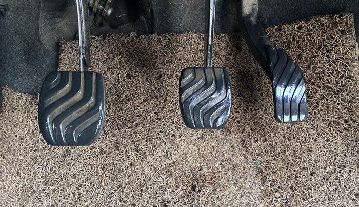 2018 Renault Kwid RXT 1.0 (O), Petrol, Manual, 29,355 km, Pedals