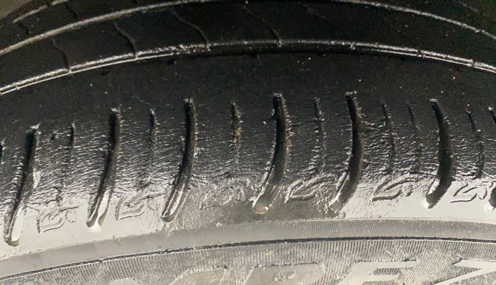 2021 Tata ALTROZ XT PETROL, Petrol, Manual, 61,416 km, Left Front Tyre Tread