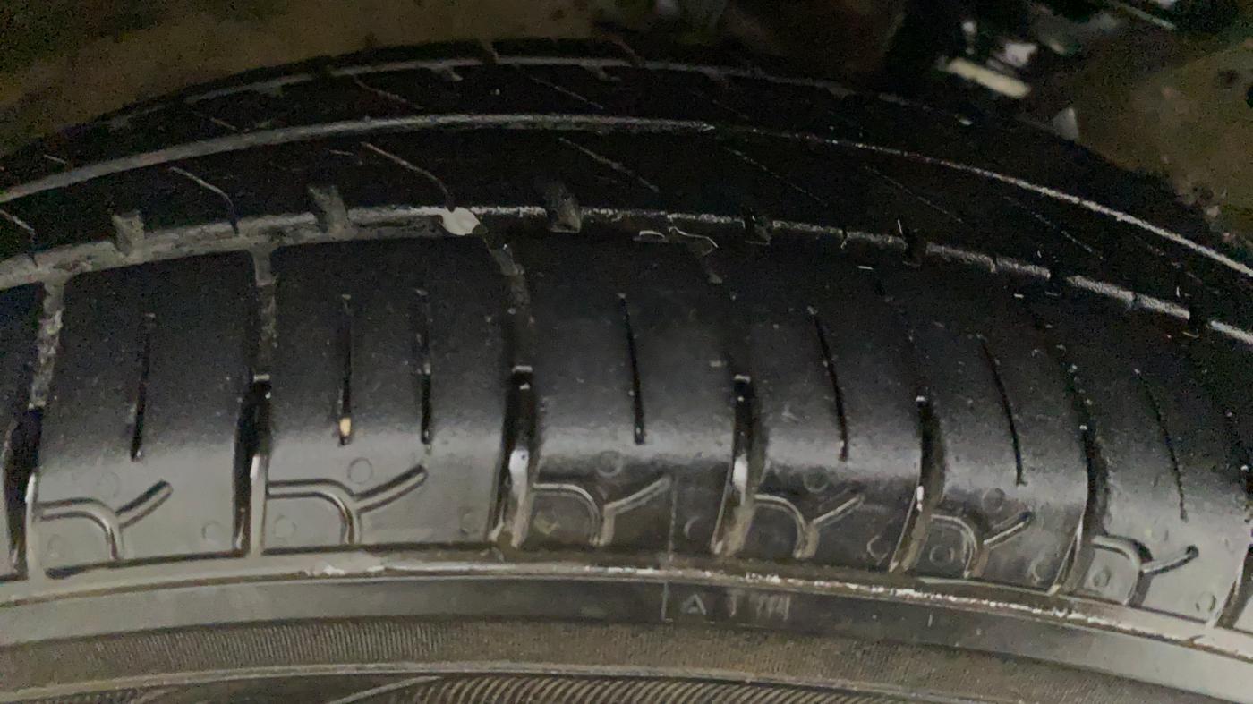 2014 Maruti Wagon R 1.0 LXI CNG, CNG, Manual, 57,238 km, Left Rear Tyre Tread