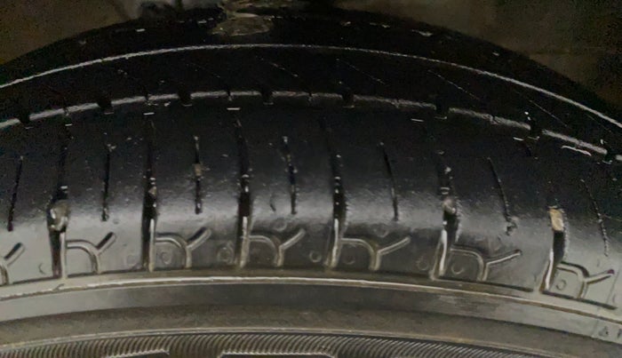 2014 Maruti Wagon R 1.0 LXI CNG, CNG, Manual, 57,238 km, Right Front Tyre Tread