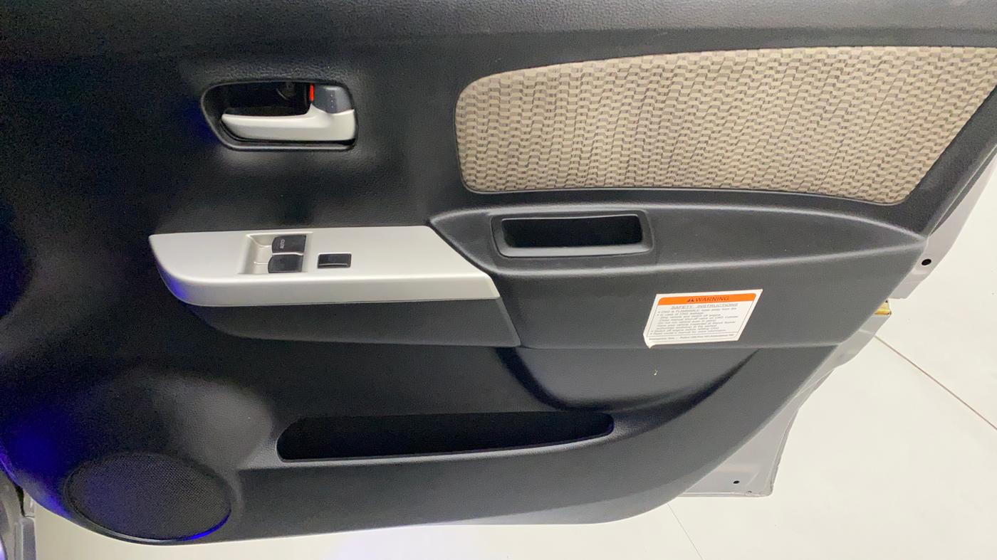 2014 Maruti Wagon R 1.0 LXI CNG, CNG, Manual, 57,238 km, Driver Side Door Panels Control