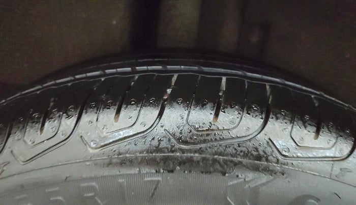 2022 MG ASTOR SHARP 1.5 MT, Petrol, Manual, 6,255 km, Right Rear Tyre Tread