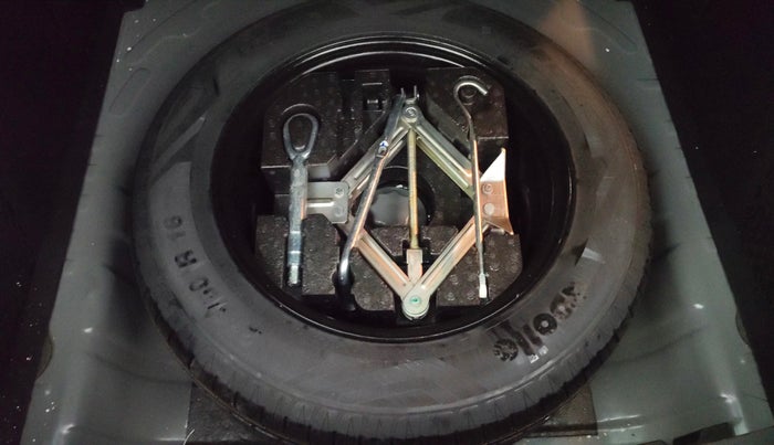 2022 MG ASTOR SHARP 1.5 MT, Petrol, Manual, 6,255 km, Spare Tyre