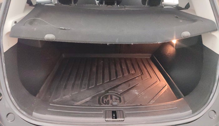 2022 MG ASTOR SHARP 1.5 MT, Petrol, Manual, 6,255 km, Boot Inside