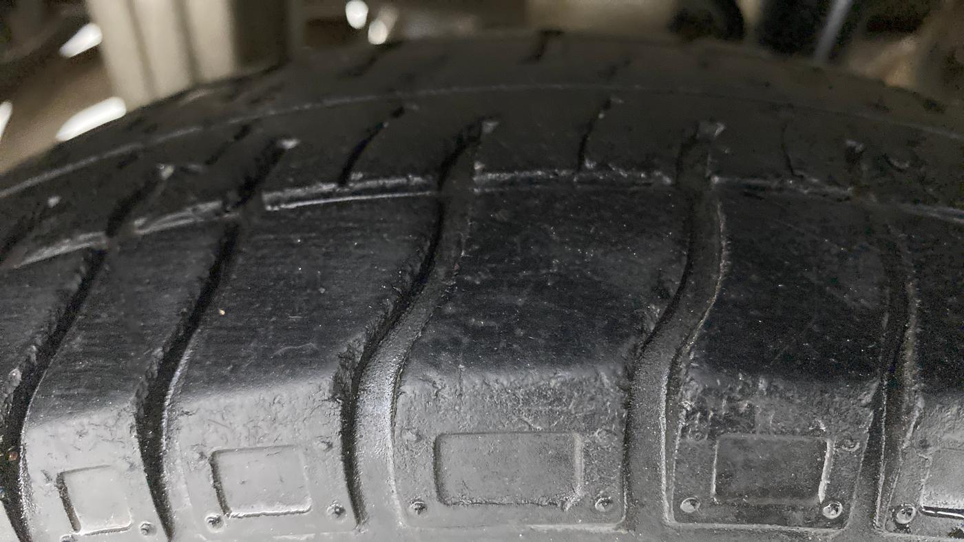 2018 Maruti Alto 800 LXI, Petrol, Manual, 35,371 km, Right Rear Tyre Tread