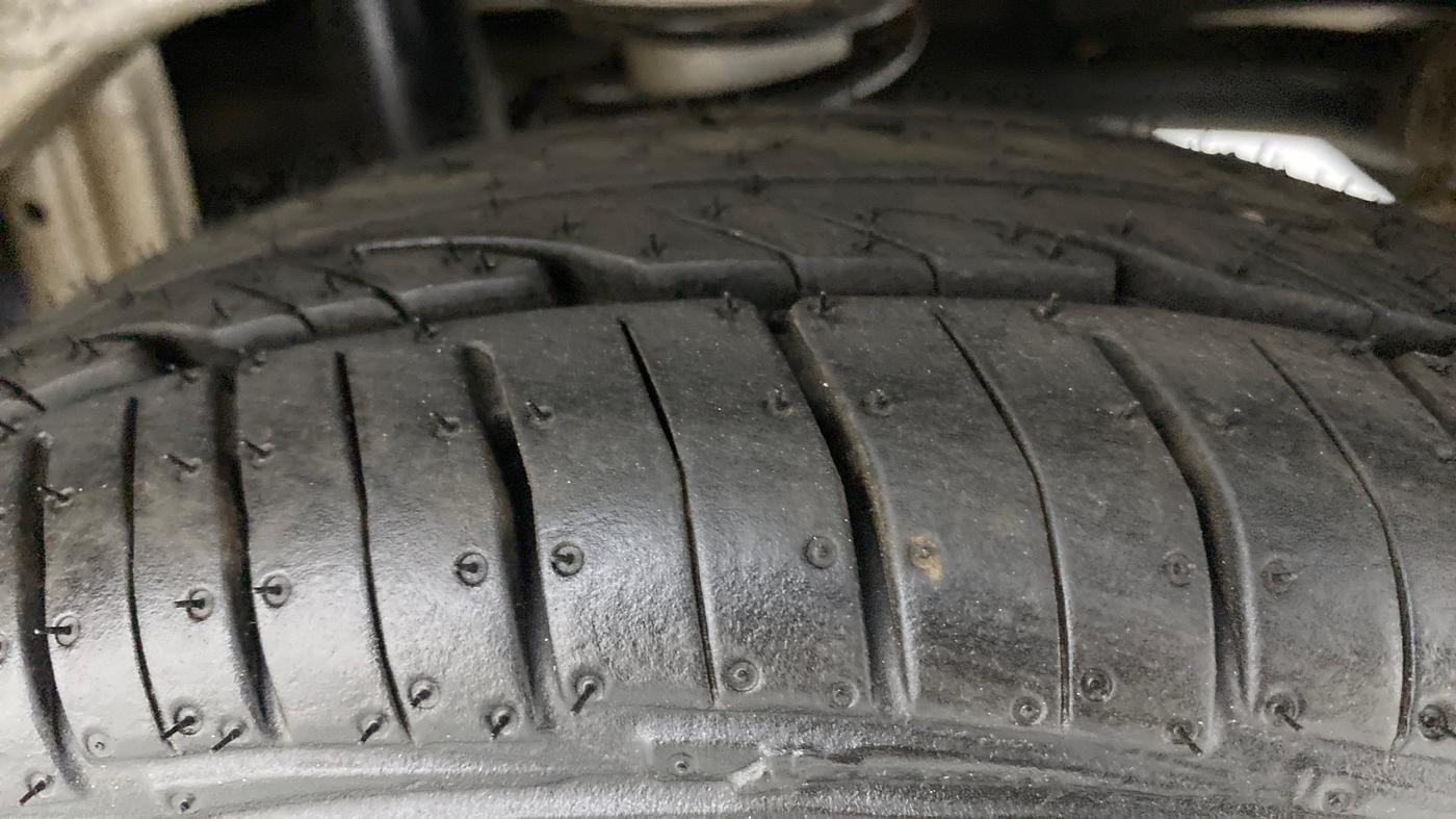 2018 Maruti Alto 800 LXI, Petrol, Manual, 35,371 km, Left Rear Tyre Tread