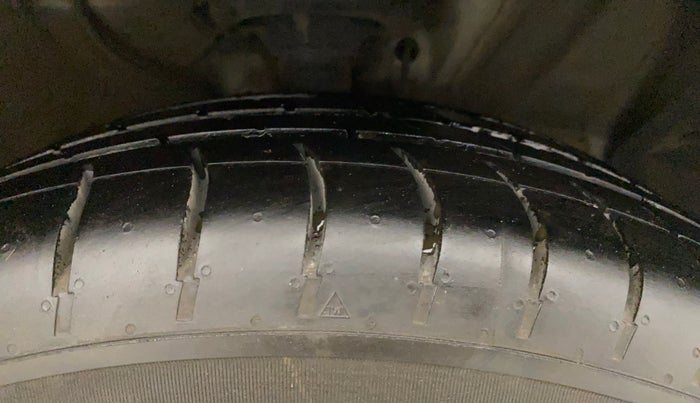 2017 Hyundai Creta SX PLUS 1.6 PETROL, Petrol, Manual, 70,971 km, Right Front Tyre Tread