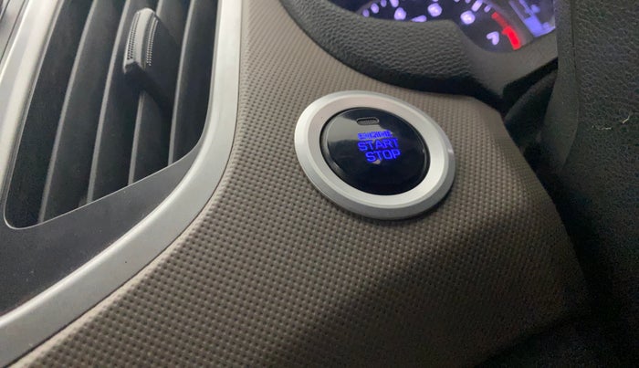 2017 Hyundai Creta SX PLUS 1.6 PETROL, Petrol, Manual, 70,971 km, Keyless Start/ Stop Button