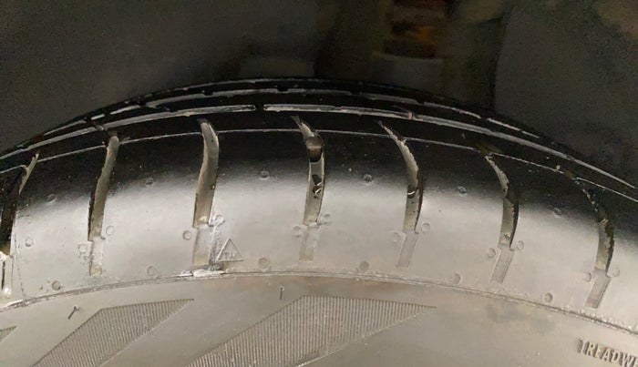 2017 Hyundai Creta SX PLUS 1.6 PETROL, Petrol, Manual, 70,971 km, Left Rear Tyre Tread