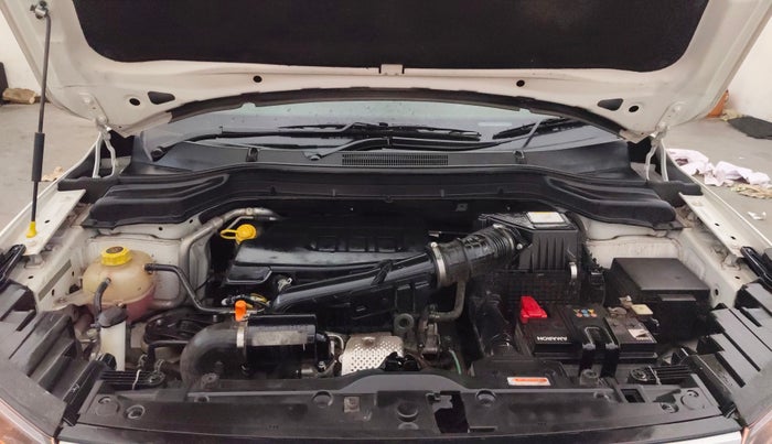 2022 Mahindra XUV300 W8 (O) 1.2 PETROL, Petrol, Manual, 38,272 km, Engine View