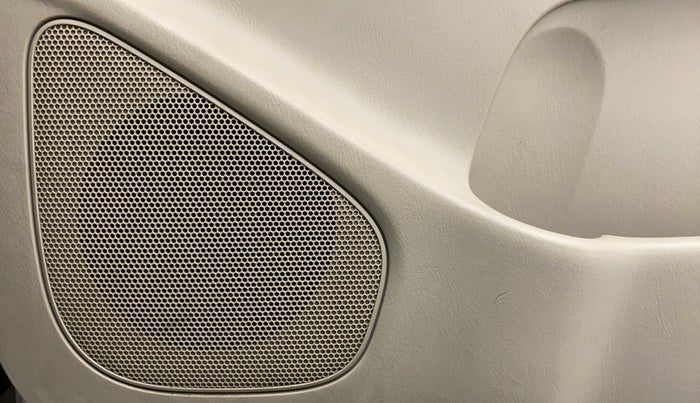 2013 Toyota Innova 2.5 VX 7 STR BS IV, Diesel, Manual, 58,189 km, Speaker