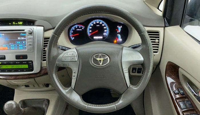 2013 Toyota Innova 2.5 VX 7 STR BS IV, Diesel, Manual, 58,189 km, Steering Wheel Close Up