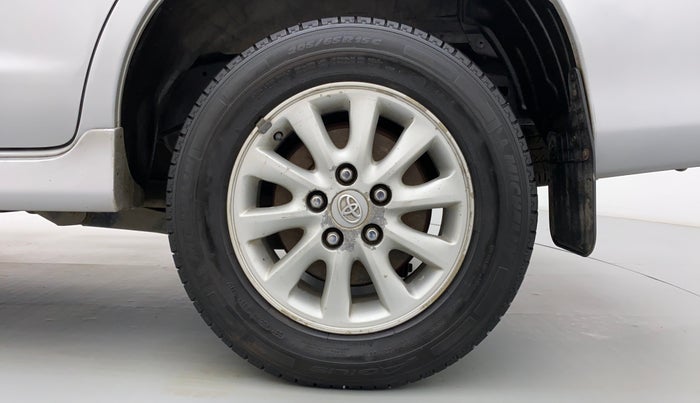 2013 Toyota Innova 2.5 VX 7 STR BS IV, Diesel, Manual, 58,189 km, Left Rear Wheel