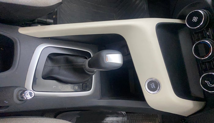 2021 Nissan MAGNITE XL TURBO CVT, Petrol, Automatic, 15,743 km, Gear Lever