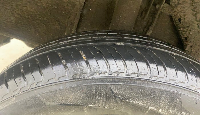 2021 Nissan MAGNITE XL TURBO CVT, Petrol, Automatic, 15,743 km, Right Rear Tyre Tread