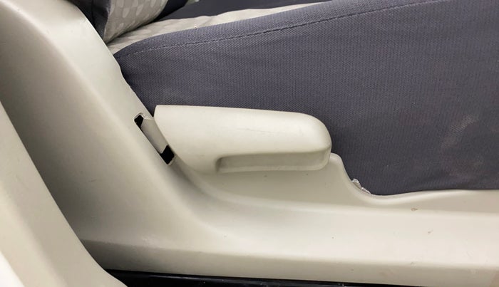 2015 Maruti Celerio ZXI, Petrol, Manual, 93,734 km, Driver Side Adjustment Panel