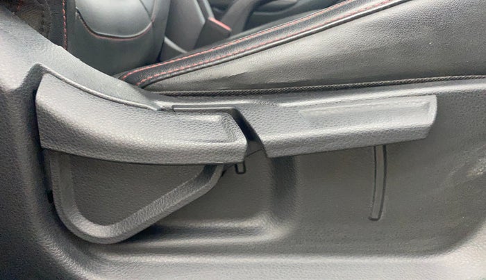 2020 KIA SELTOS GTK 1.4 PETROL, Petrol, Manual, 28,016 km, Driver Side Adjustment Panel