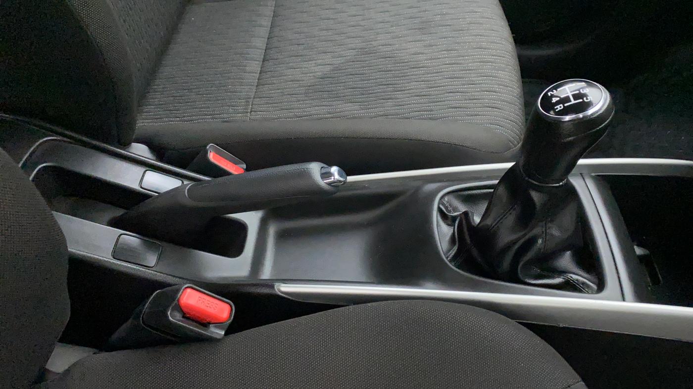 2019 Maruti Baleno DELTA 1.2 K12, Petrol, Manual, 19,831 km, Gear Lever