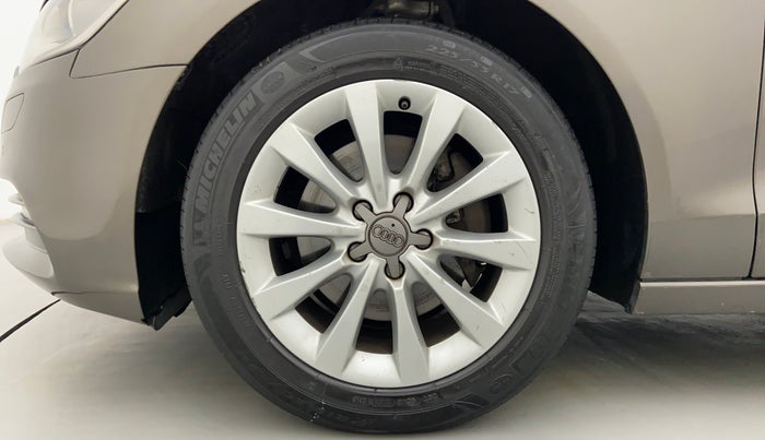 2013 Audi A6 2.0 TDI PREMIUM PLUS, Diesel, Automatic, 84,084 km, Left Front Wheel