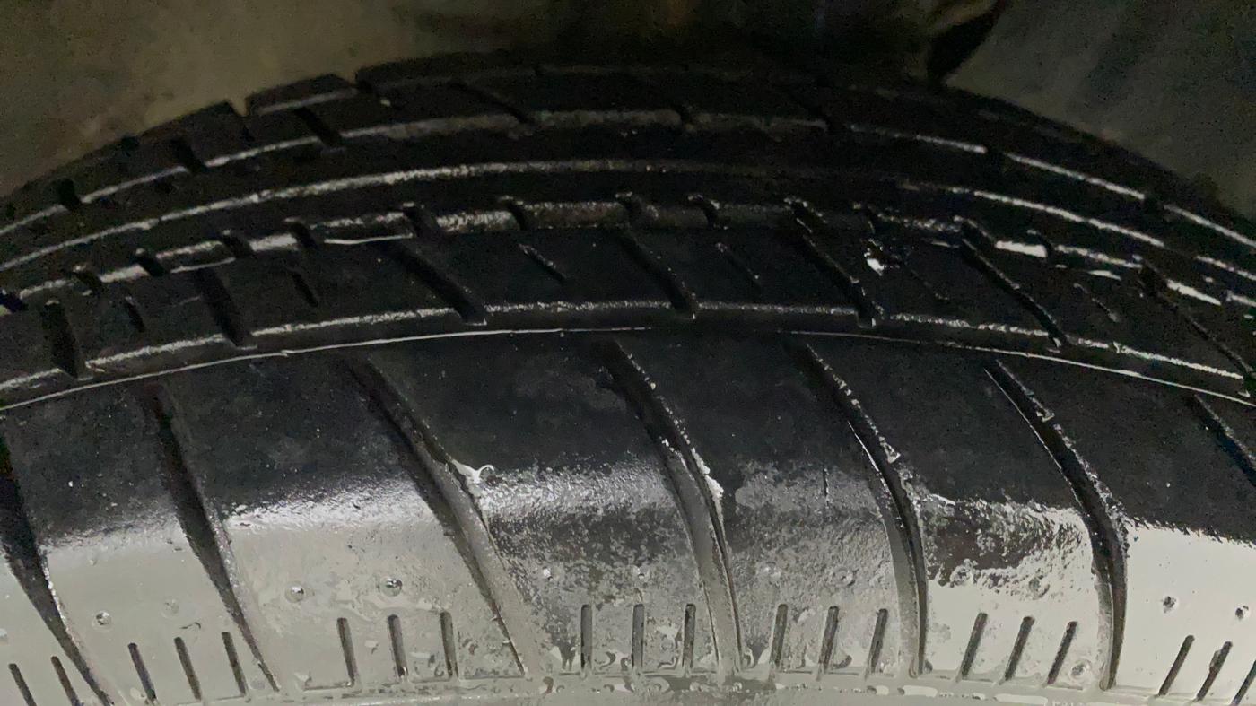 2019 Maruti New Wagon-R LXI CNG (O) 1.0, CNG, Manual, 19,538 km, Right Front Tyre Tread