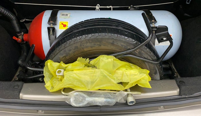 2019 Maruti New Wagon-R LXI CNG (O) 1.0, CNG, Manual, 19,538 km, Spare Tyre