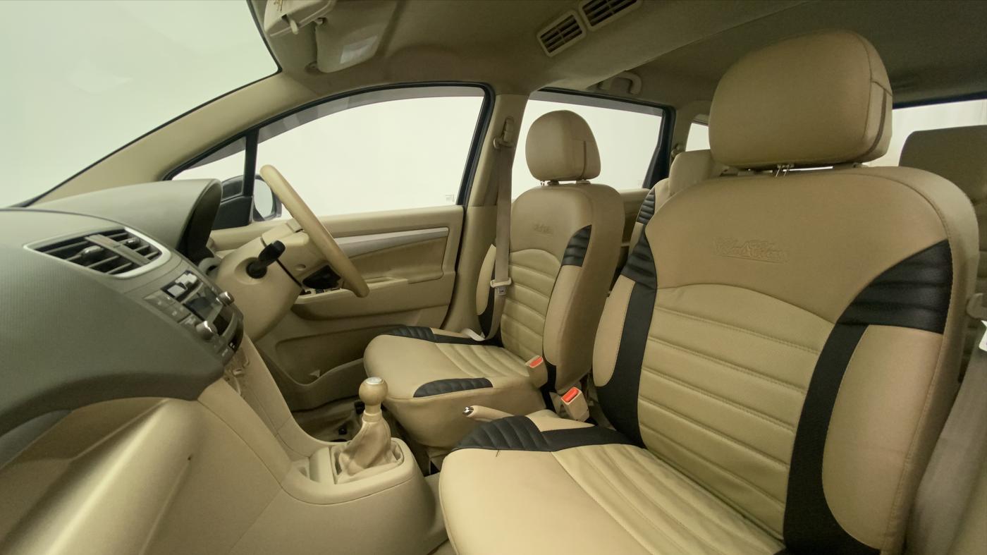 2016 Maruti Ertiga VXI CNG, CNG, Manual, 63,006 km, Right Side Front Door Cabin