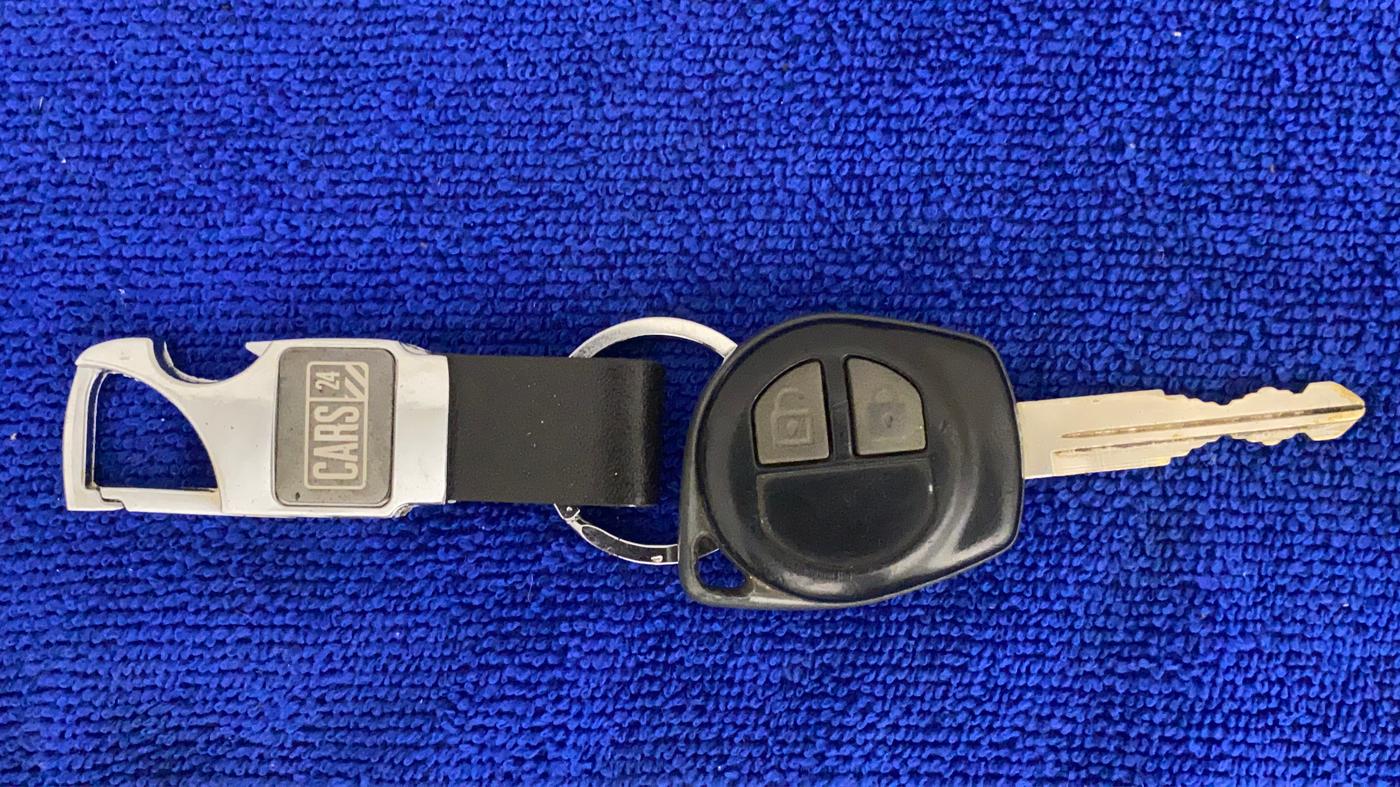 2016 Maruti Ertiga VXI CNG, CNG, Manual, 63,006 km, Key Close Up