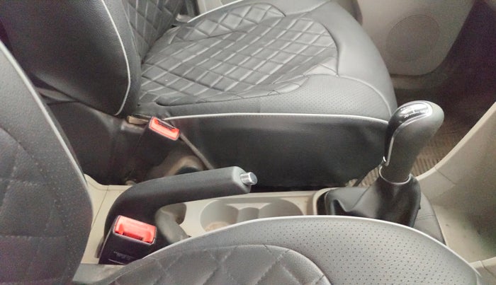 2018 Tata Tiago XM PETROL, Petrol, Manual, 52,930 km, Gear Lever