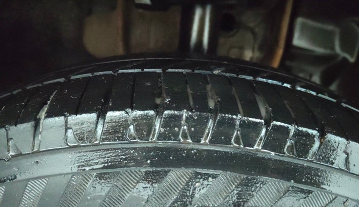 2018 Tata Tiago XM PETROL, Petrol, Manual, 52,930 km, Right Front Tyre Tread