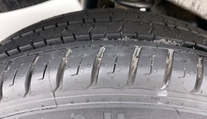 2019 Maruti Eeco 5 STR WITH AC PLUSHTR, Petrol, Manual, Right Rear Tyre Tread