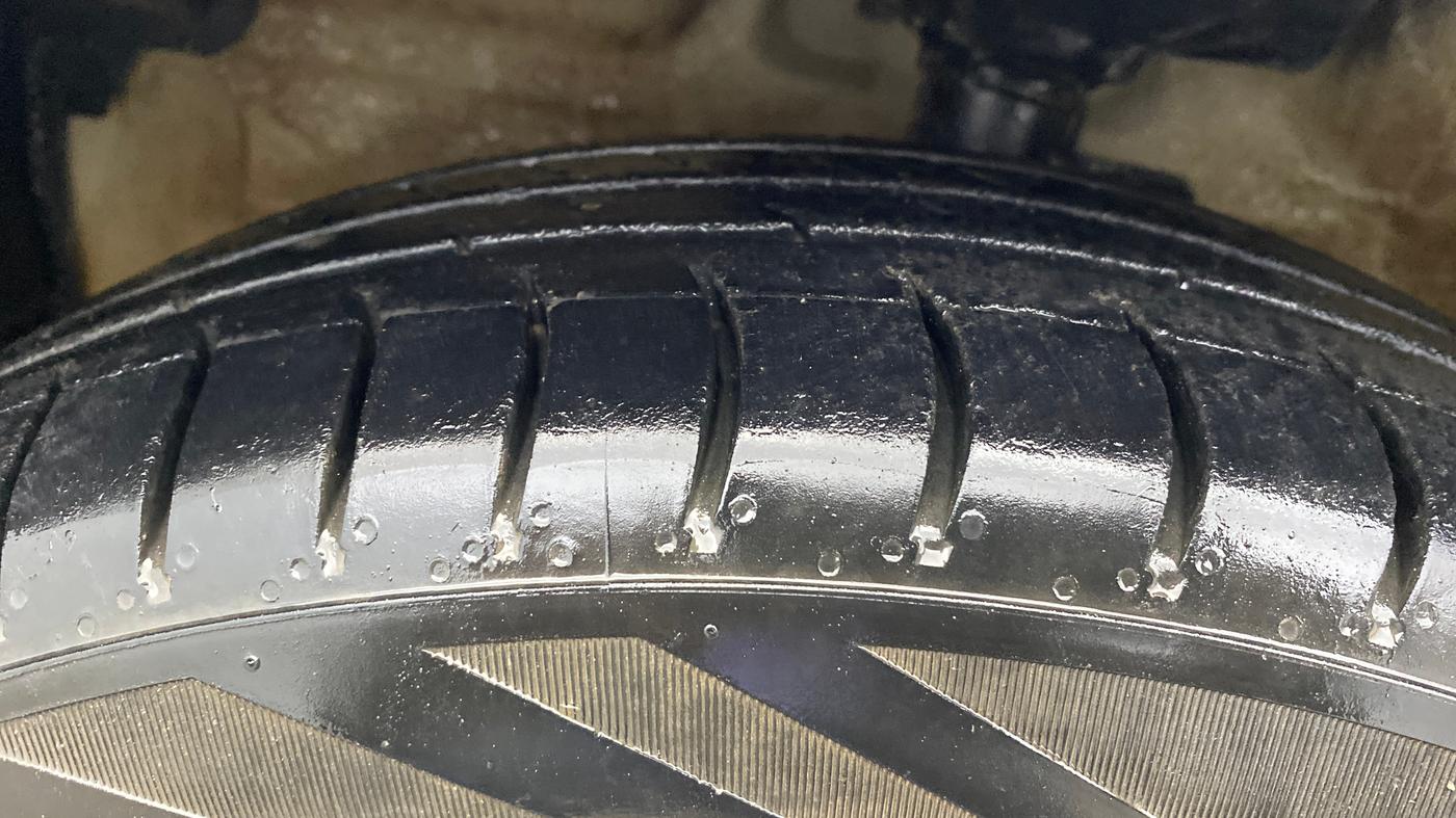 2016 Maruti Celerio ZXI AMT, Petrol, Automatic, 57,807 km, Left Front Tyre Tread