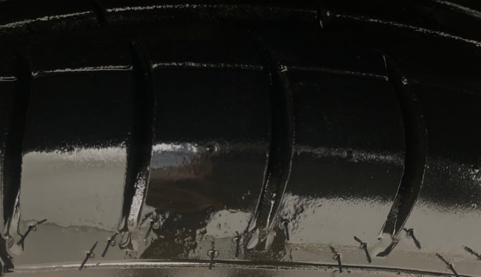 2013 Hyundai i10 SPORTZ 1.2, Petrol, Manual, 82,578 km, Left Front Tyre Tread